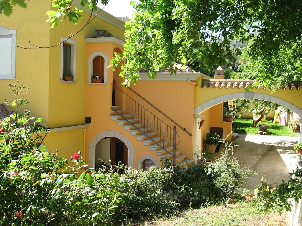 Le Roverelle Ilbono Buitenkant foto