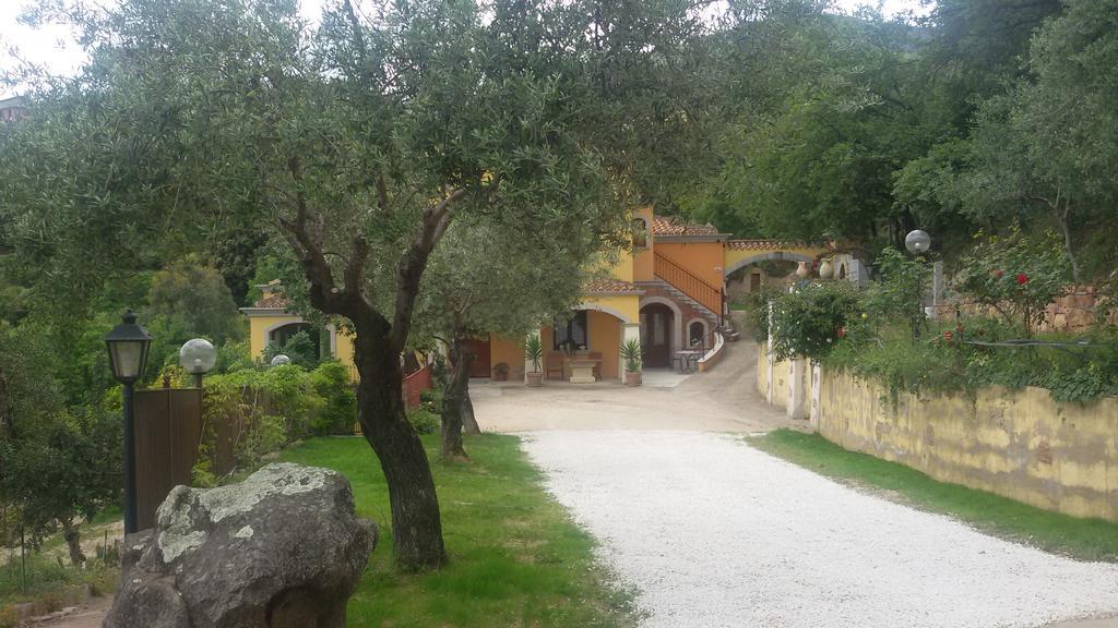 Le Roverelle Ilbono Buitenkant foto